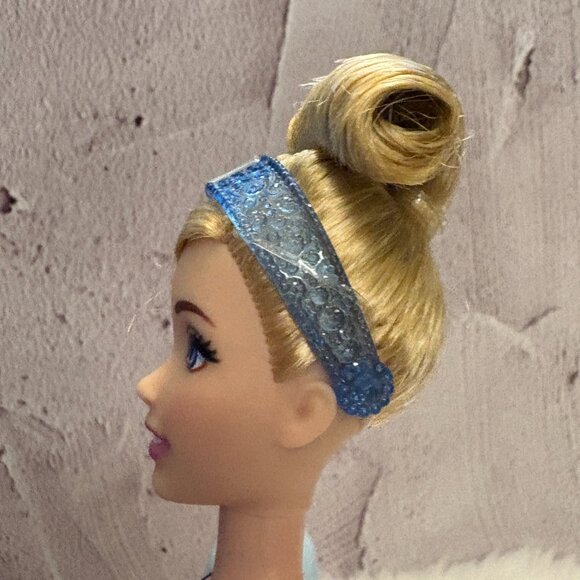 Mattel Disney Princess Cinderella Doll 2022 (SKU: 324TO) - Picture 6 of 13